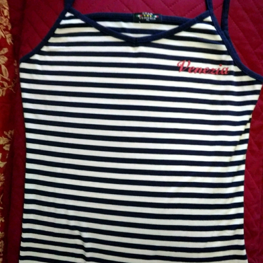 Sleeveless  t-shirt from Venezia XL fits like smal